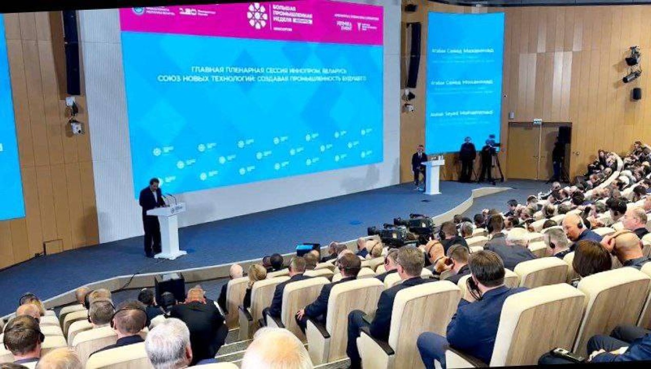 توسعه تجارت با کشورهای منطقه در نشست با نخست وزیران عضو اتحادیه اوراسیا توسعه تجارت با کشورهای منطقه در نشست با نخست وزیران عضو اتحادیه اوراسیا